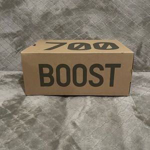 Yeezy 700